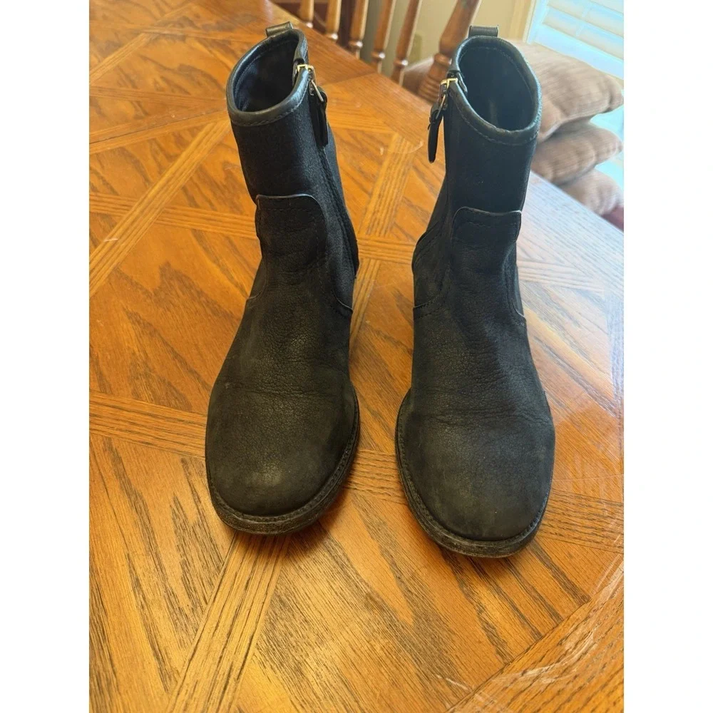 Tory Burch Distressed Suede Booties in Black Sz 7.5M